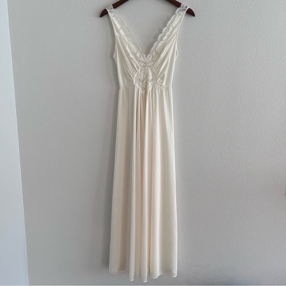 70’s Vintage | Olga | Ivory Lace Maxi Slip Dress | Nightgown | Lingerie | M | - Picture 3 of 8